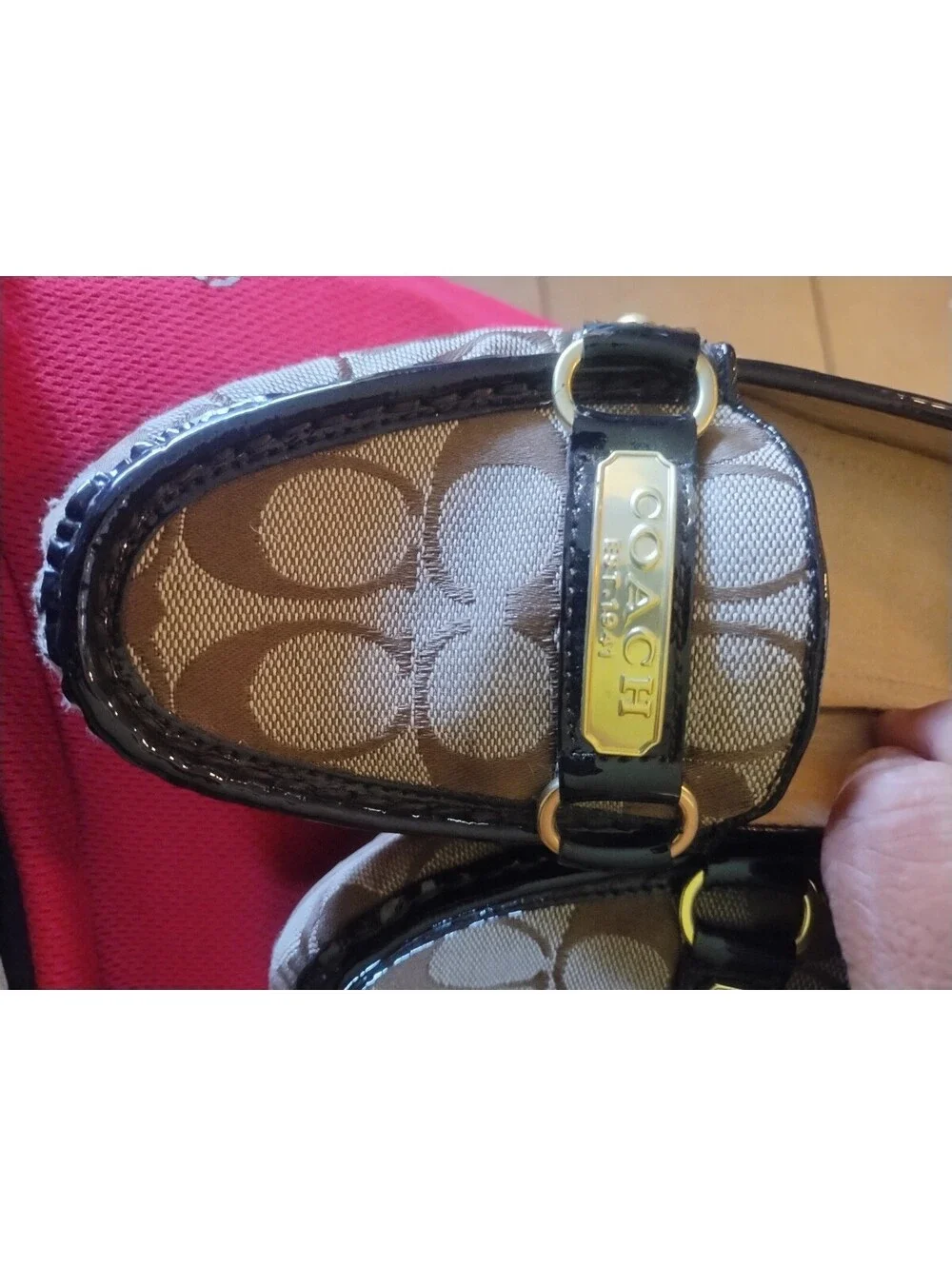 COACH FELISHA BROWN SIGNATURE LOGO AND PATENT LEATHER FLAT SHOES SZ 8 MINT